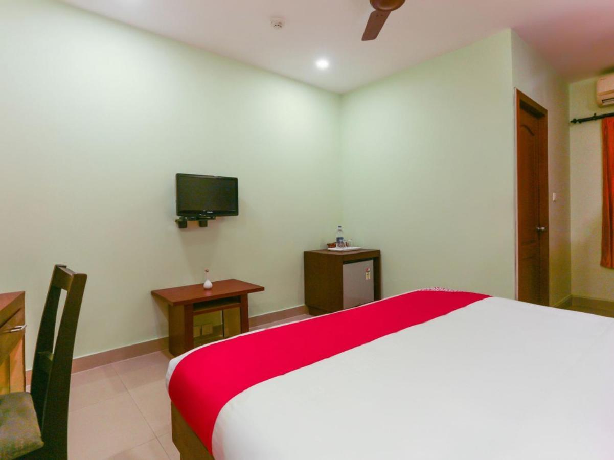Hotel Newcastle Wadakkanchery Luaran gambar